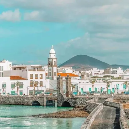 アパート Piso En El Charco De San Gines アレシフェ